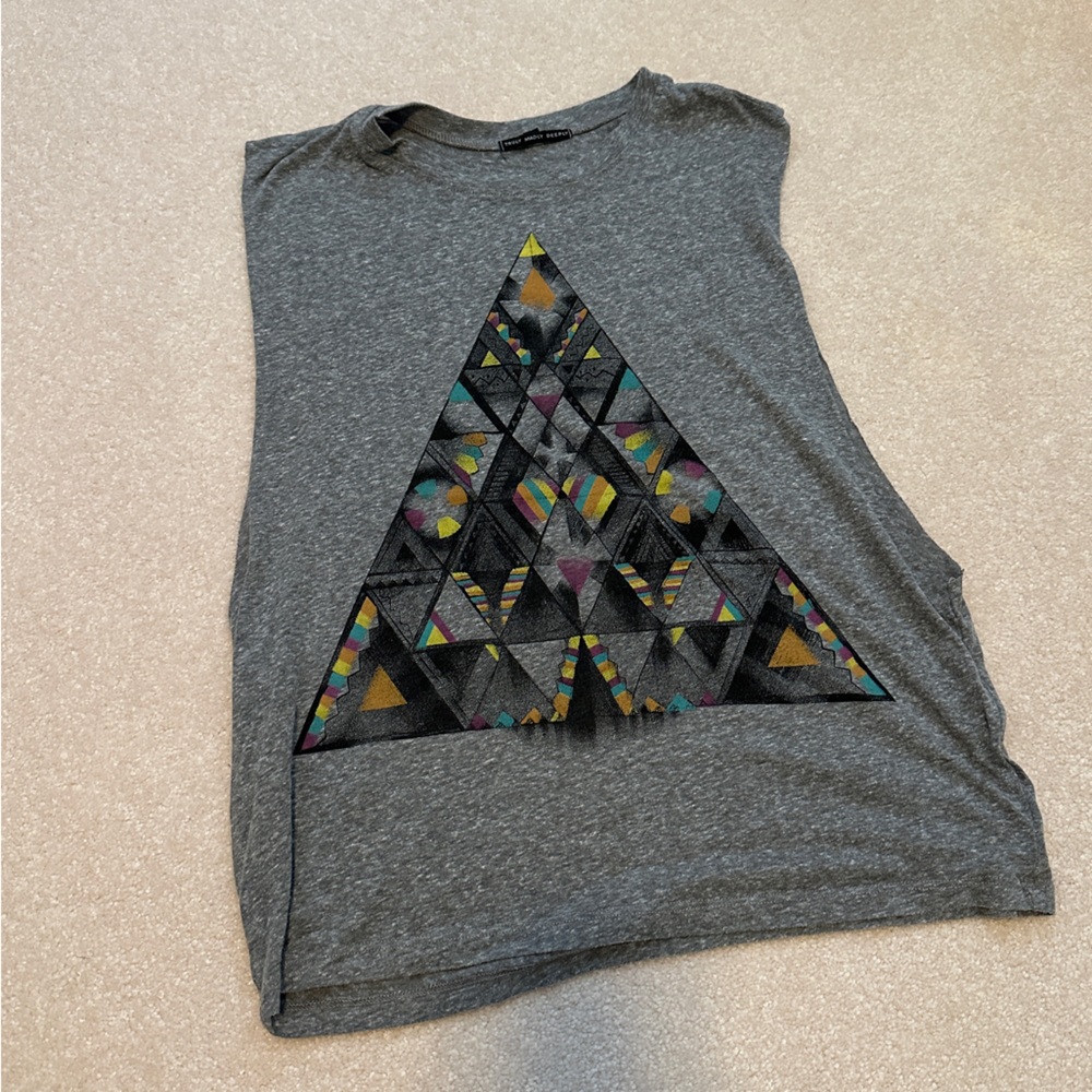 ‼️ Urban Outfitters Truly Madly Deeply Graphic Tee size L